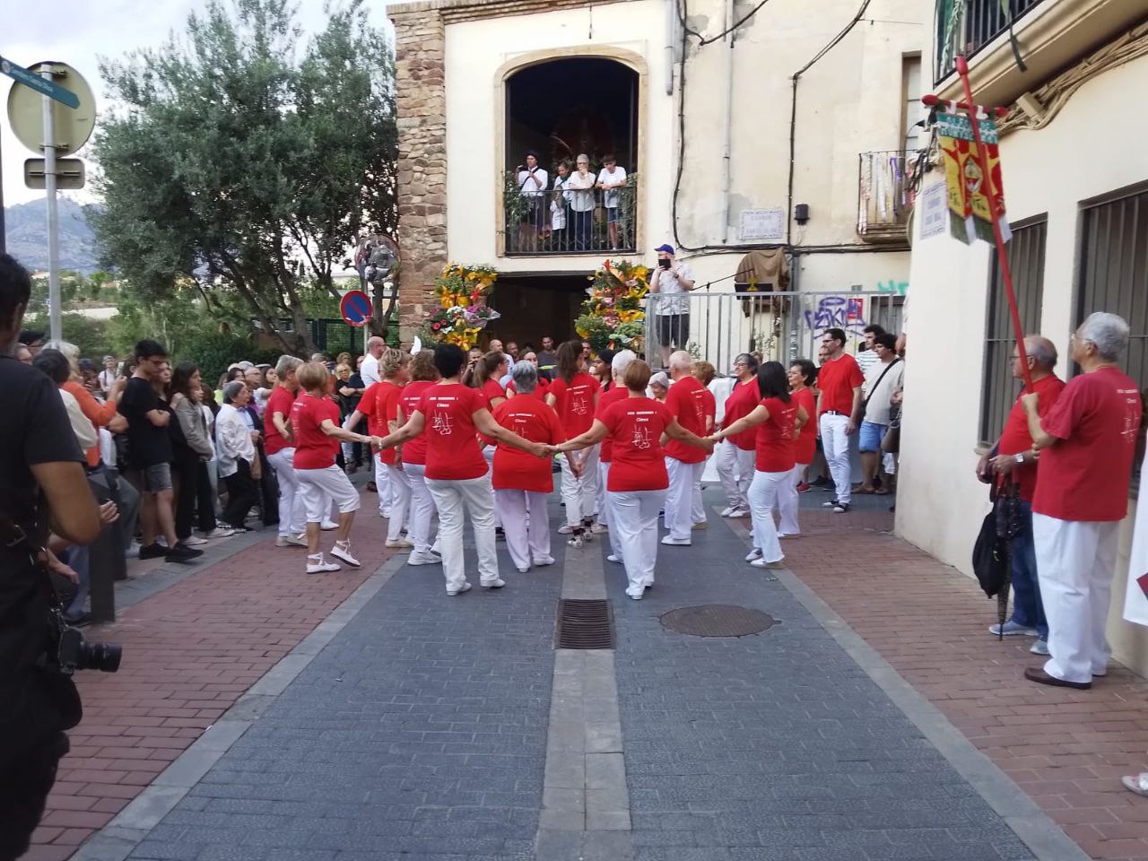 Festes de Santa Oliva 2023. Ofrena floral.