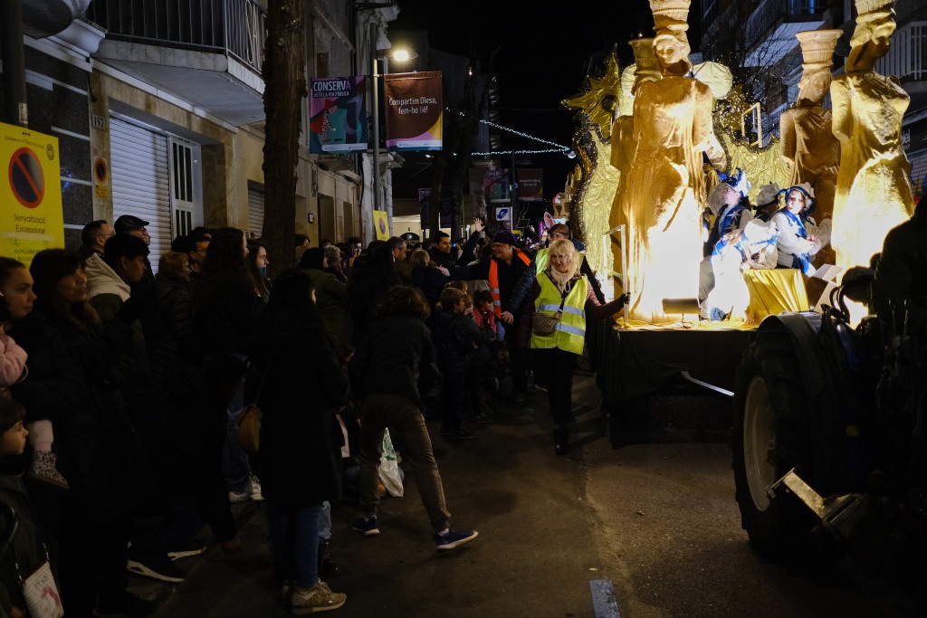 Parada d'una de les carrosses dels Reis Mags