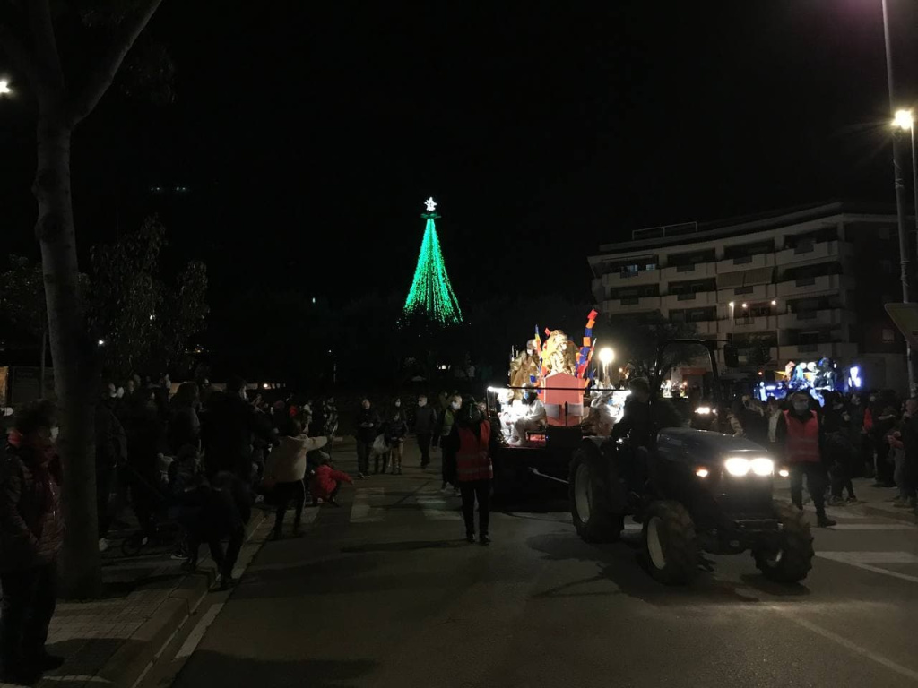 Carrossa de la cavalcada sortint dels clossos