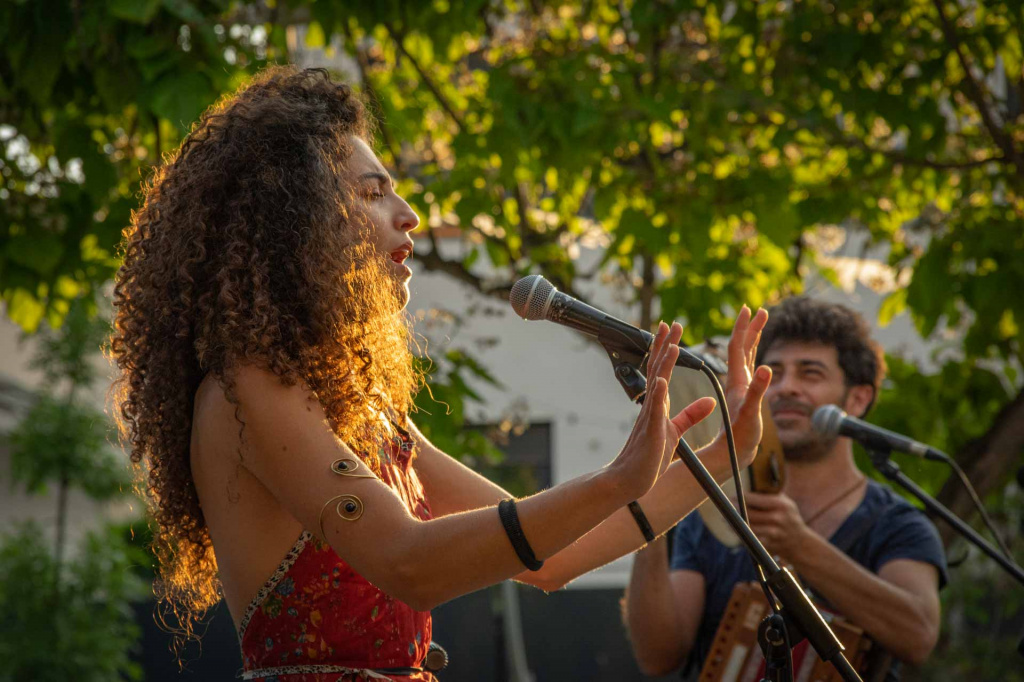 Cantant del grup Questioni Meriodionali 